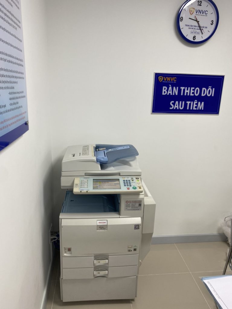 Giao may photocopy cho trung tam tiem chung Binh duong